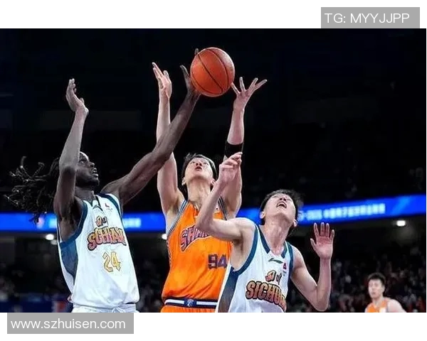 2017年CBA季后赛辽宁队与江苏队激战回顾及精彩瞬间分析