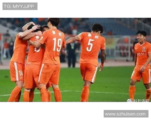 山东鲁能与河南建业的激战背后：一场足球赛的情感与梦想交织